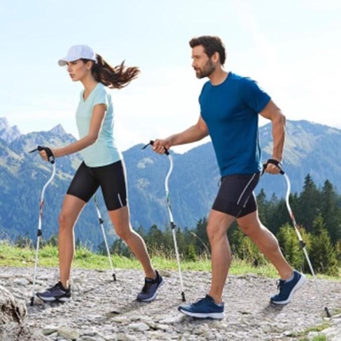 Marche Avec B tons Dynamiques Compagnie Belfort Loisirs Marche Avec B tons Dynamiques Compagnie Belfort Loisirs